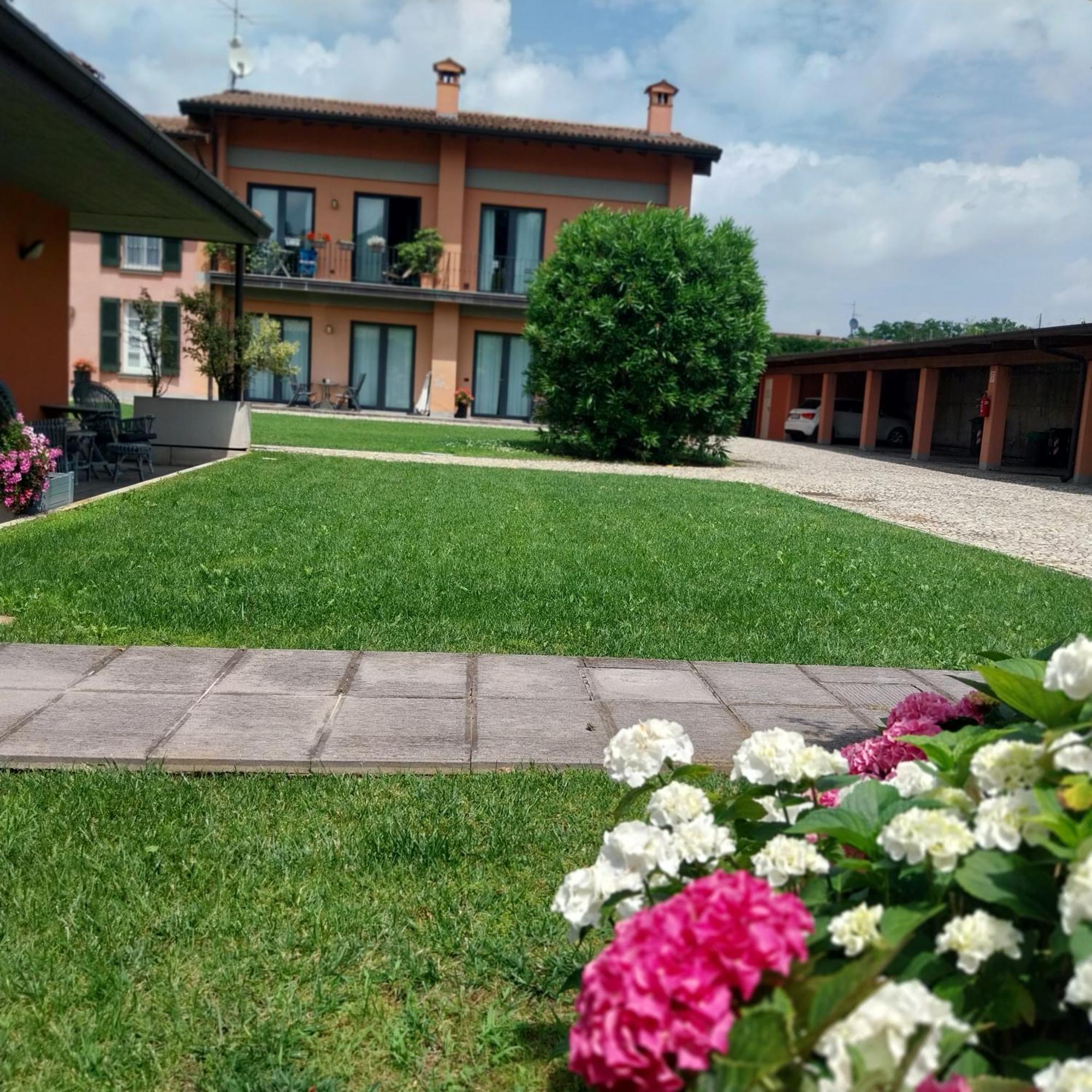 Appartamento Franciacorta Cazzago San Martino 外观 照片